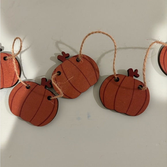 Set of mini fall decor wood signs, new - Picture 10 of 12